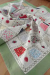 Home's Yeşil Patchwork Işlemeli Naturel Şömentabla