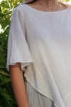 Kadın Beyaz Asimetrik Kesim Naturel Bluz