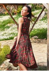Karat Desenli Kayık Yaka Asimetrik Kesim Elbise