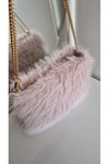 Gold Zincir Detaylı Peluş El ve Omuz Çantası - Yumuşak Dokulu Şık Çanta