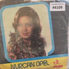 nurcan-opel-ayiramazlar-bizi-bir-yigit-12-22a.jpg