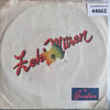 zeki-muren-agla-gitar-cal-gitar-bir-ke-992-4e.jpg