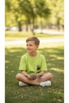 Erkek Çocuk Dikiş Detaylı Cepli Baskılı Tişört – Modern Oversize Rahat Günlük T-Shirt