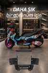 Yamaha Xmax Uyumlu Ön Cam Aksesuar Bar 2021-2026 Siyah