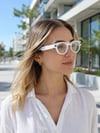 Beyaz Akıllı Kamera Gözlüğü Fotoğraf Video Çekimli Yapay Zeka Destekli Bluetooth Çoklu Dil Çeviri 3 Lensli