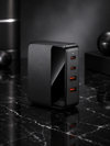 USB-A ve USB-C Girişli Çoklu Şarj Cihazı