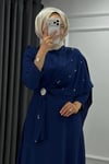 Zahide Taşlı Broşlu Krep Kumaş Tesettür Abiye- Lacivert