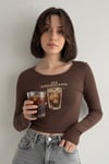 Kahverengi Ice Americano Kahve Baskılı Uzun Kollu Crop
