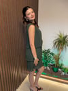 SIFIR YAKA PİLİSELİ KISA ŞİFON ELBİSE
