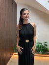 Siyah Halter Yaka Pliseli Kemer Detaylı Astarlı Midi Elbise