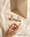Prizma Renkli Baget Taşlı Üçgen Küpe – 925 Ayar Gümüş Altın Kaplama