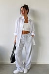 1011 Kadın Pamuklu Oversize Gömlek Yaka Düğmeli Uzun Kollu Basic Gömlek Beyaz
