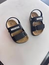 BRKN SANDALET SİYAH