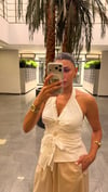 HALTER YAKA BÜZGÜ DETAYLI BLUZ