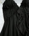 Siyah Dantel Detaylı Fırfırlı Babydoll Gecelik Takımı
