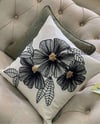 Diva Home- 2Li Çiçek Desenli Nakışlı Kırlent Kılıfı 45x45 cm Dekoratif Yastık Kılıfı