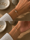 Kare Kesim Taşlı Gold Bileklik