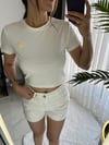 Sarı işlemeli tshirt