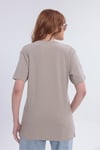 Kadın Krem Basic Tişört – Regular Fit Bisiklet Yaka %100 Pamuk 30/1 Süprem Kumaş Günlük T-Shirt
