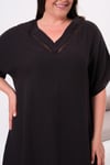 8068 Siyah Dantel Detaylı Müzmin Kumaş Oversize Elbise 
