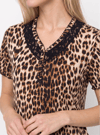 KADIN KISA KOLLU KAPRİLİ TAKIM LEOPAR DESENLİ