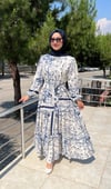 MERWİSH LACİVERT ÇİÇEKLİ ELBİSE