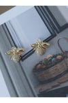 Gold arı küpe