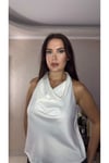 Degaje Yaka Saten Detaylı Beyaz Kadın Bluz