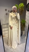 PİLELİ PELERİNLİ ABİYE KREM