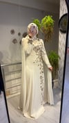 PİLELİ PELERİNLİ ABİYE KREM