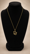 Altın Renk Titanyum Monogram Uçlu Kolye