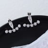 Titanyum Taşlı Kavisli Ear Jacket Küpe