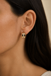 Xuping Orta Sıra Taşlı Geniş Halka Küpe – Altın