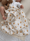 ARI DESENLİ 2 KATLI ORGANİK BEBEK MÜSLİN ÖRTÜ %100 PAMUK NEFES ALAN ÇOK AMAÇLI KUNDAK BEZ YENİDOĞAN BATTANİYESİ