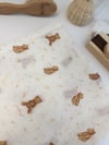 AYICIK DESENLİ ORGANİK BEBEK MÜSLİN ÖRTÜ %100 PAMUK NEFES ALAN ÇOK AMAÇLI KUNDAK BEZ YENİDOĞAN BATTANİYESİ