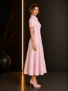 PEMBE İNCİ DETAYLI MİDİ ELBİSE