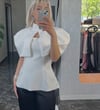 Ekru pelerin bluz takım