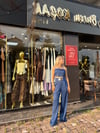 Kemer detaylı mavi saten pantolon