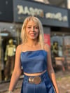 Kemer detaylı mavi saten pantolon