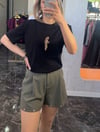 Marka model siyah taşlı tişört