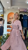 Pembe çizgili gömlek elbise