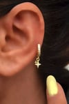 8 mm Kuzey Yıldızı Charm Halka Piercing – Gold & Gümüş | Helix, Kıkırdak, Lob Uyumlu