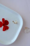 Soft Pembe Çiçekli Tragus Piercing – Halka Model, 6 mm