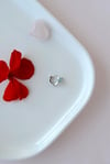 Turkuaz Taşlı Kelebek Tragus Piercing – 5 mm Halka, Gümüş Renk