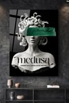 Medusa Pleksi Tablo – Modern ve Sanatsal Duvar Dekoru