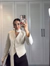 Fular Detaylı Crop Ceket Ekru