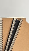 Spiralli Defter, Kraft Kapaklı, B5 Boyutunda 182x257 Mm , 100 Yaprak Çizgili Çok Renkli