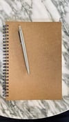 Spiralli Notebook, Kraft Kapaklı, A5 Boyut 15x21 Cm , 100 Yaprak Noktalı Çok Renkli
