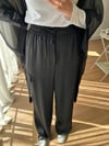 YAN CEPLİ PREMİUM KREP SATEN PANTOLON
