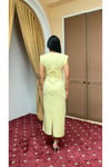 Taş Baskılı Slim Fit Vatkalı Yırtmaçlı Sarı Uzun Elbise